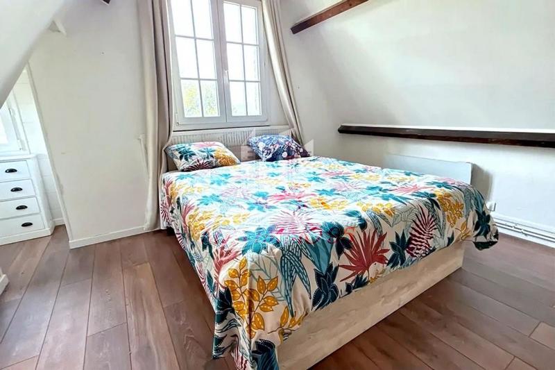 Propriété - 211 m² - 9 pièces