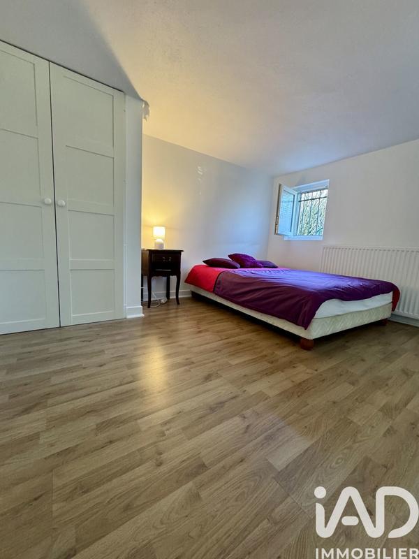 Maison - 218 m² - 8 pièces