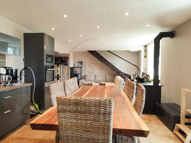 Maison - 85 m² - 4 pièces