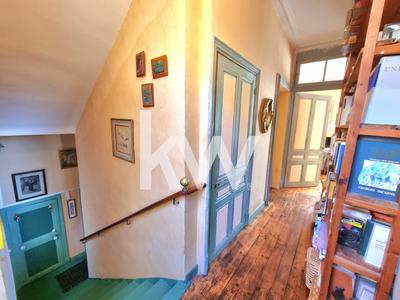 Maison - 280 m² - 11 pièces