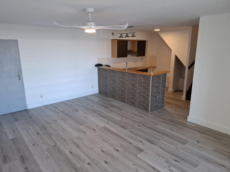 Appartement - 75 m² - 5 pièces