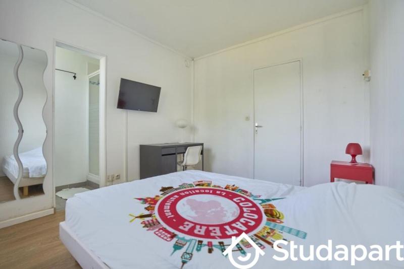 Chambre - 14 m² - 1 pièce