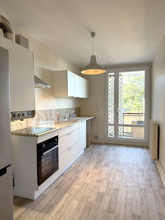 Appartement - 79 m² - 3 pièces