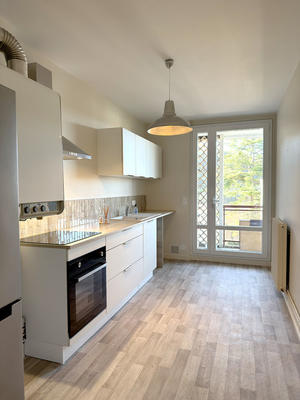 Appartement - 79 m² - 3 pièces