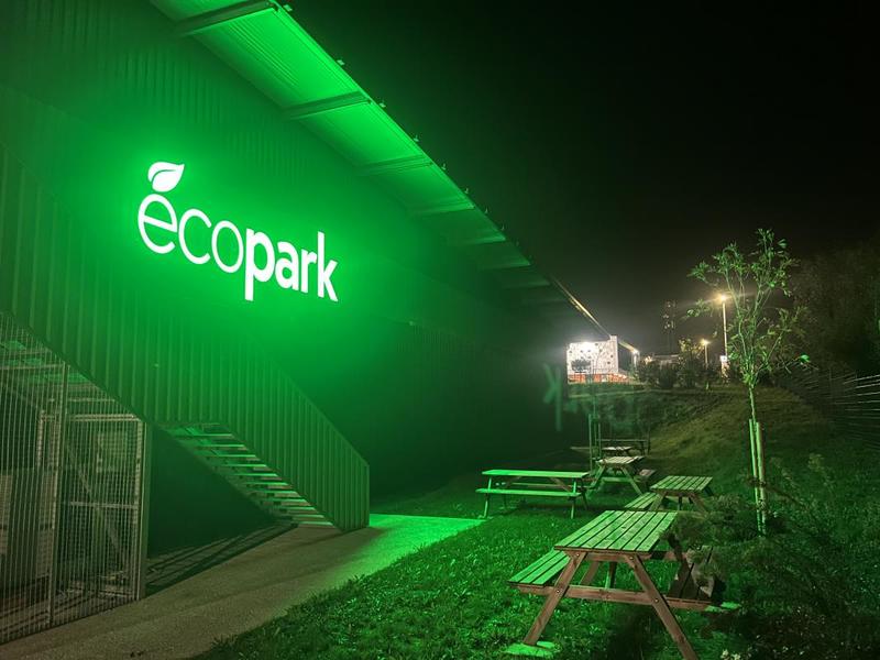 Entrepôt - 295 m² - 4 pièces