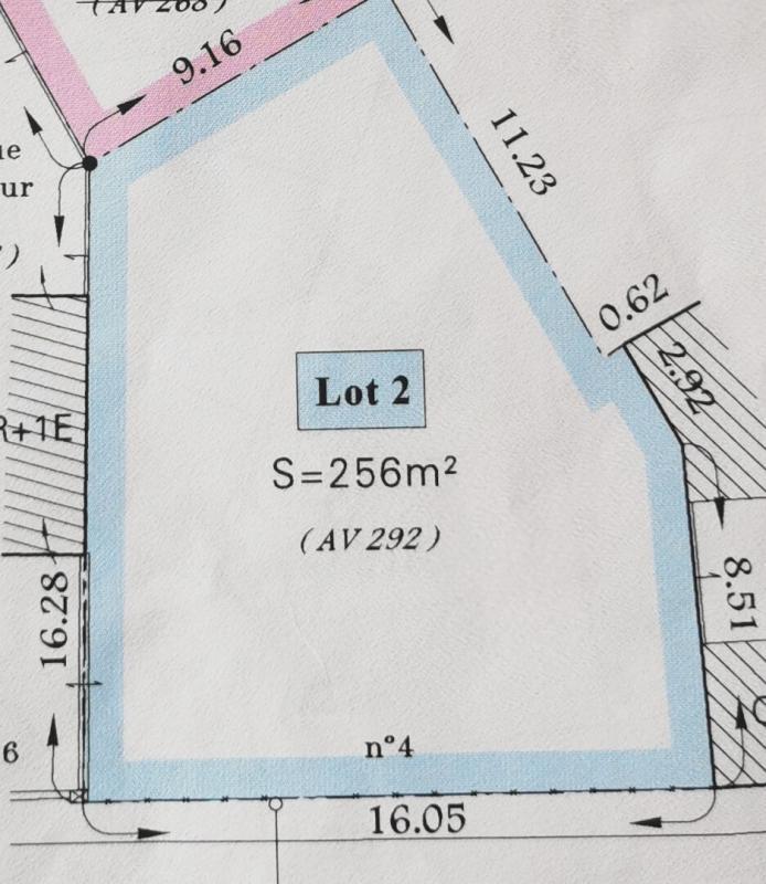 Terrain - 256 m²