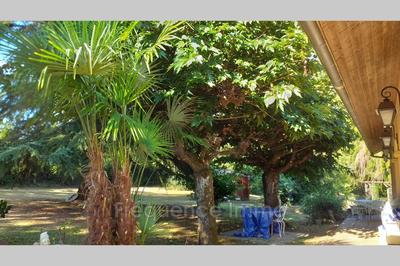 Maison - 290 m² - 8 pièces