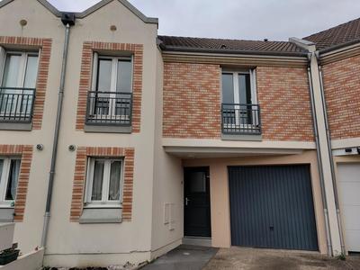 Maison - 99 m² - 5 pièces