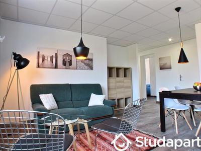 Chambre - 15 m² - 1 pièce