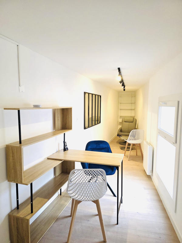 Bureau - 11 m² - 1 pièce