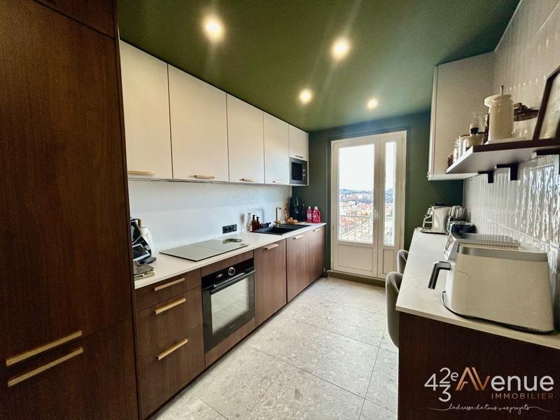 Appartement - 80 m² - 3 pièces