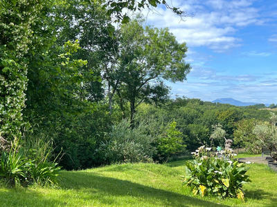 Maison - 260 m² - 9 pièces