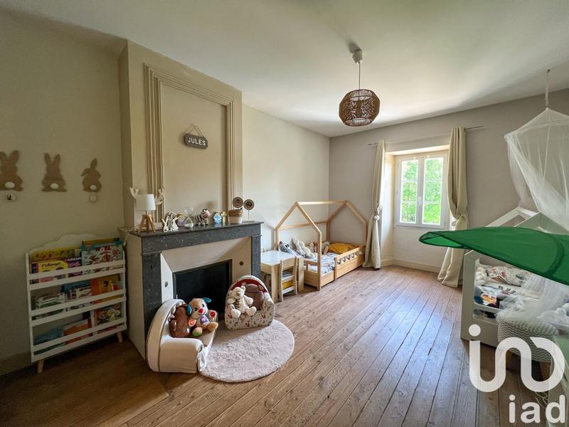 Maison - 259 m² - 8 pièces