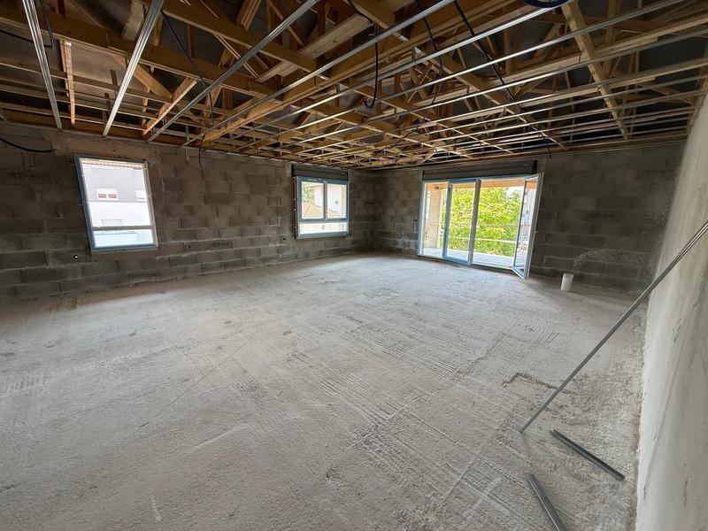 Maison - 94 m² - 4 pièces