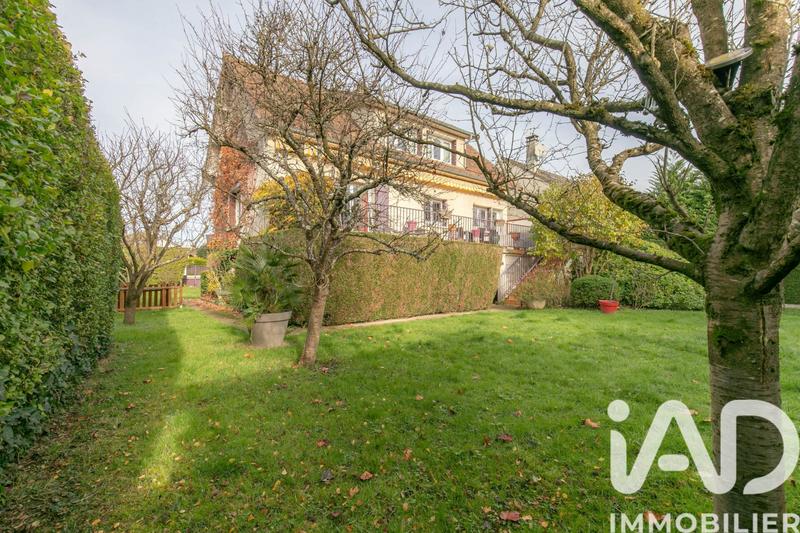 Maison - 180 m² - 6 pièces