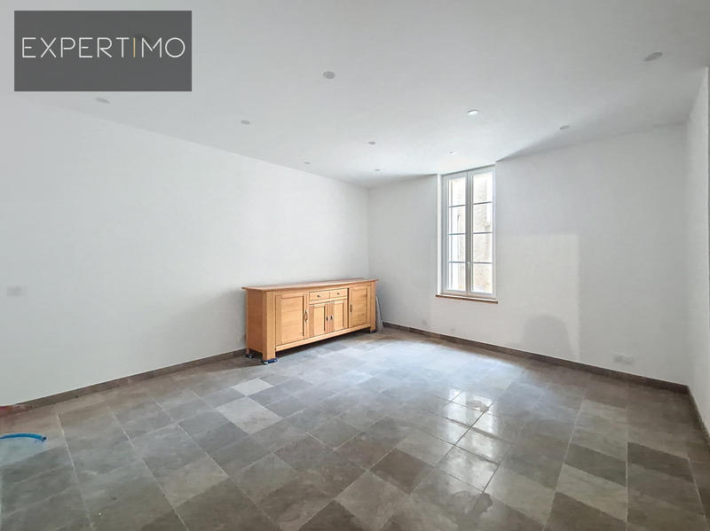 Maison de village - 278 m² - 10 pièces