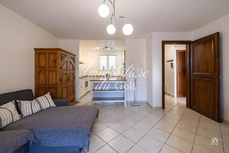 Maison - 215 m² - 5 pièces