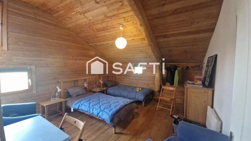 Maison - 204 m² - 7 pièces