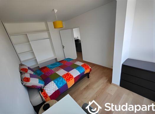 Chambre - 10 m² - 1 pièce