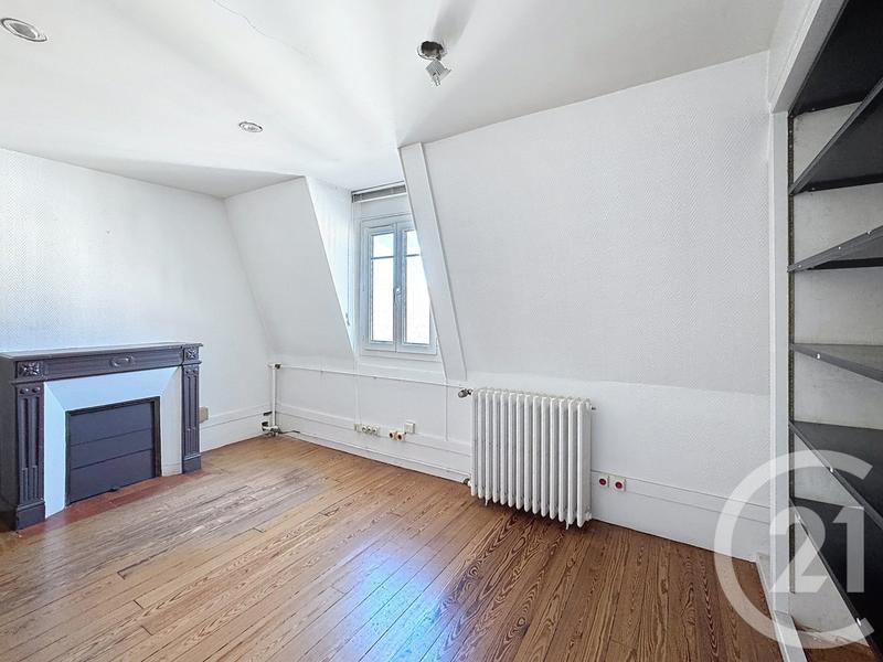 Maison - 194 m² - 11 pièces