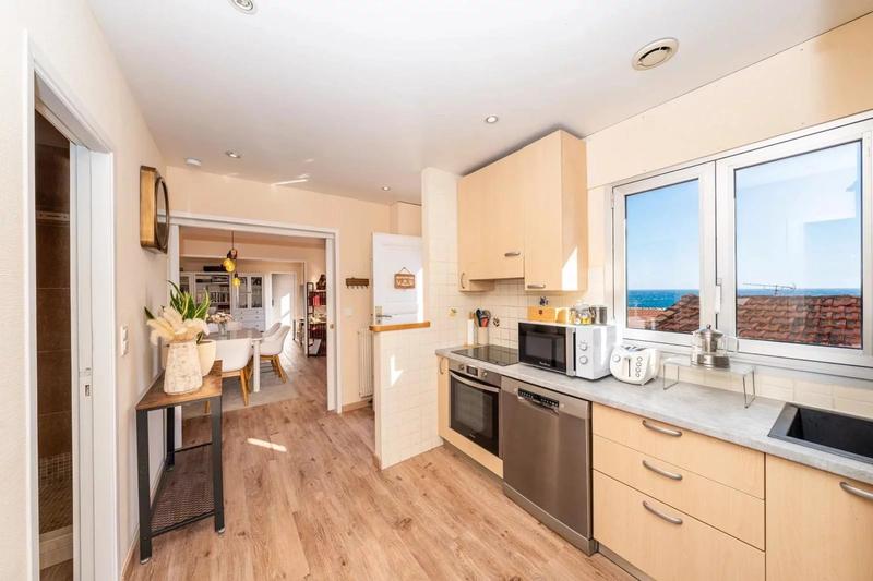 Appartement - 80 m² - 4 pièces