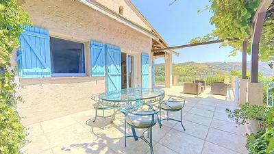 Appartement - 202 m² - 6 pièces