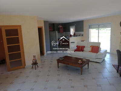 Maison - 122 m² - 5 pièces