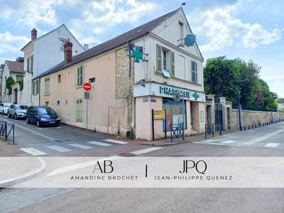 Maison - 200 m² - 7 pièces