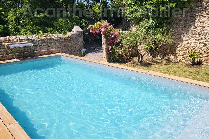 Maison - 430 m² - 10 pièces