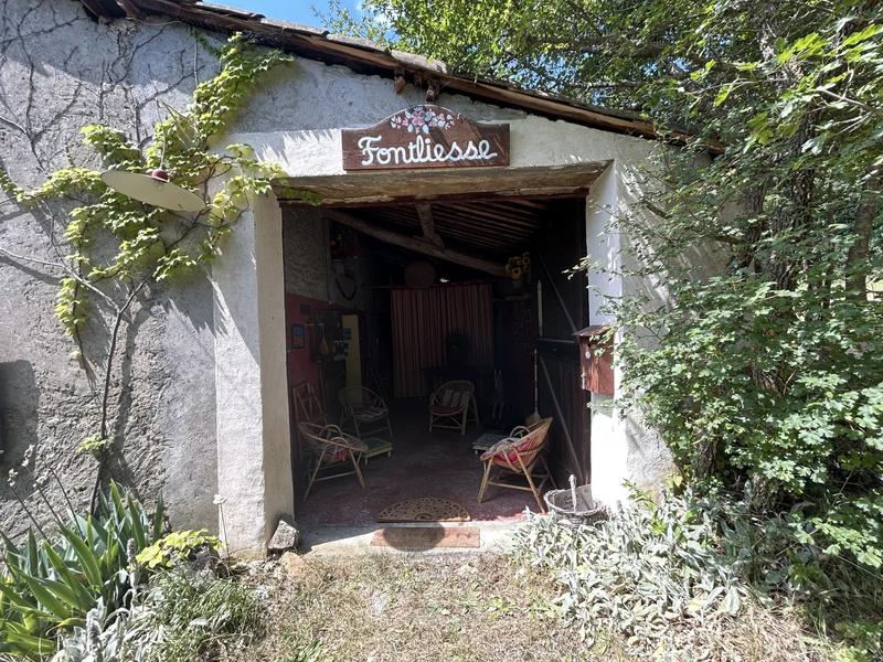 Maison - 335 m² - 13 pièces