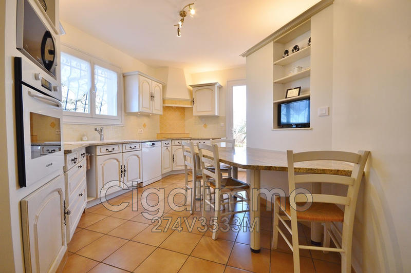 Maison - 140 m² - 10 pièces