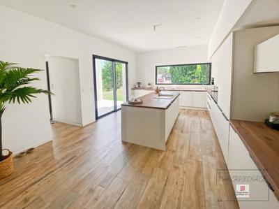 Villa - 165 m² - 5 pièces