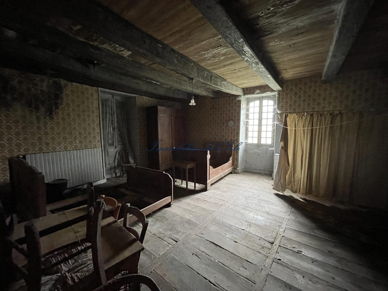 Maison - 216 m² - 7 pièces