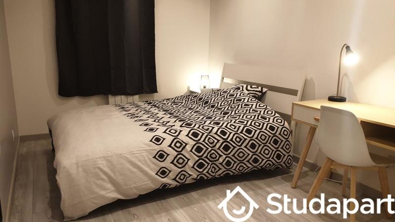 Chambre - 12 m² - 1 pièce