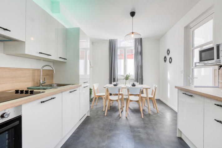 Appartement - 90 m² - 5 pièces