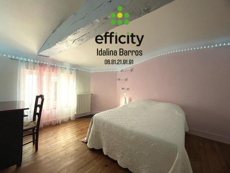 Maison - 275 m² - 10 pièces