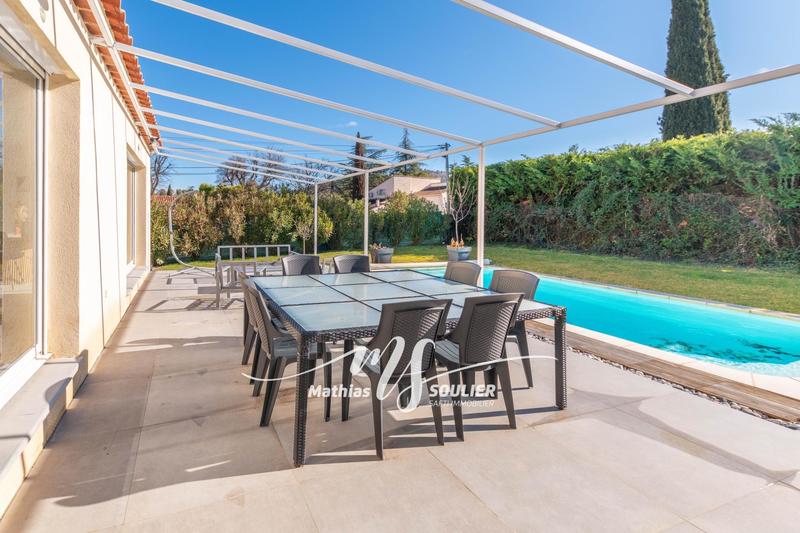 Villa - 154 m² - 6 pièces