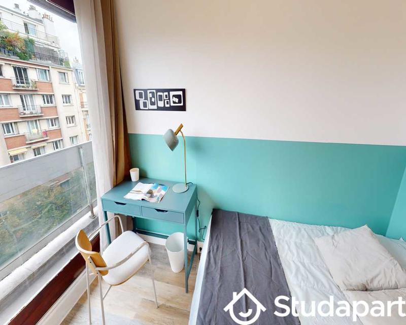 Chambre - 80 m² - 1 pièce