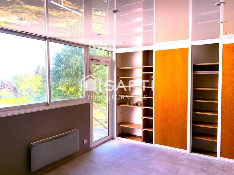 Local commercial - 1 500 m² - 15 pièces