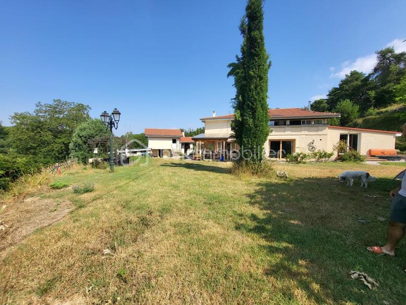 Corps de ferme - 269 m² - 12 pièces