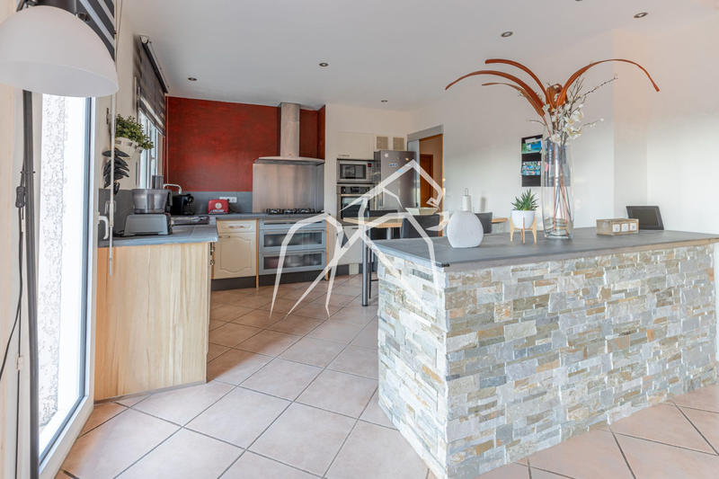 Villa - 140 m² - 6 pièces