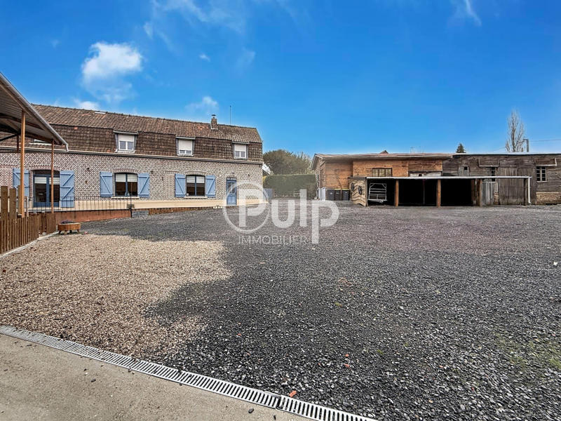 Maison - 227 m² - 9 pièces