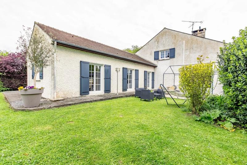 Maison - 258 m² - 8 pièces