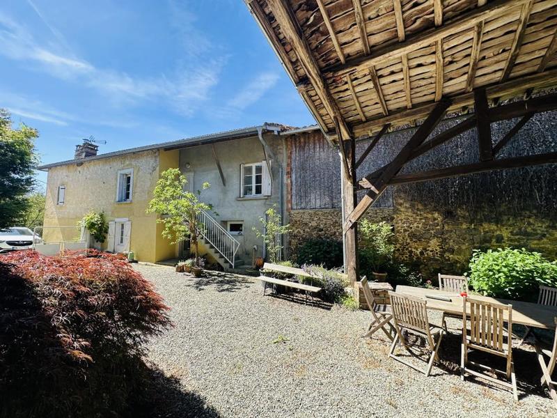 Propriété - 300 m² - 12 pièces