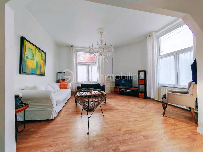 Maison - 140 m² - 5 pièces