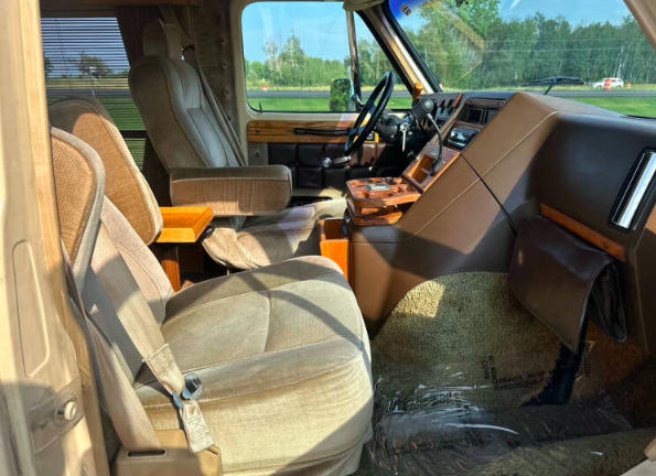 Chevrolet G G20 Van Explorer