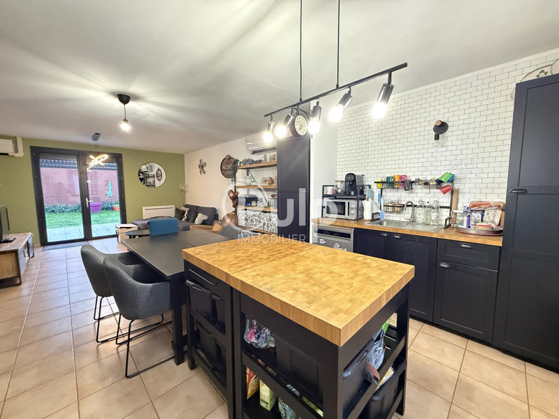 Maison - 90 m² - 6 pièces