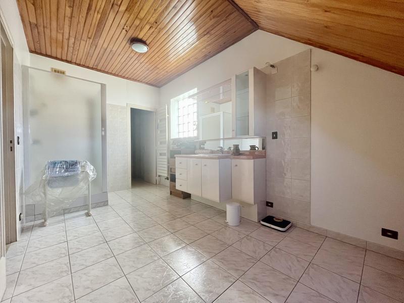 Maison - 264 m² - 7 pièces