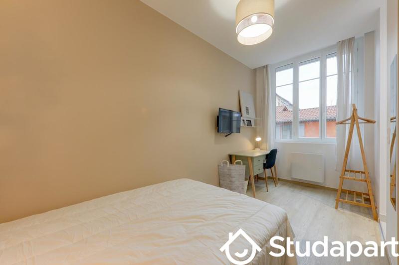 Chambre - 12 m² - 1 pièce