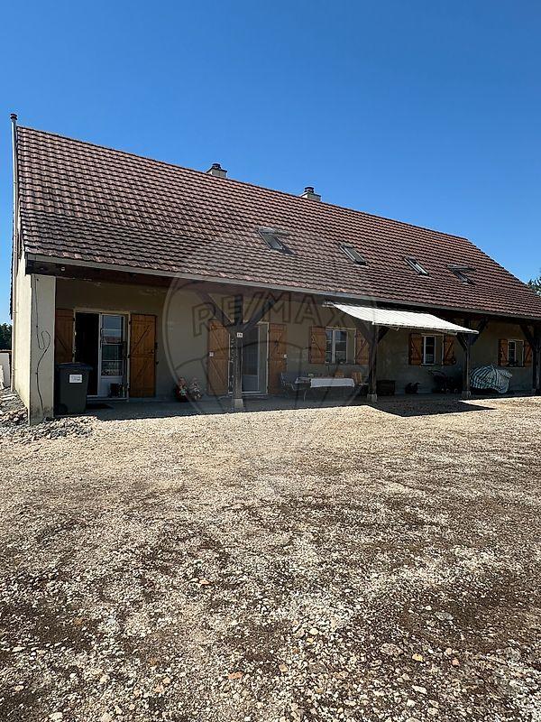 Maison de campagne - 272 m² - 7 pièces